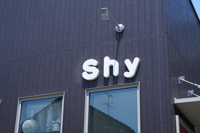 Shy（シャイ）