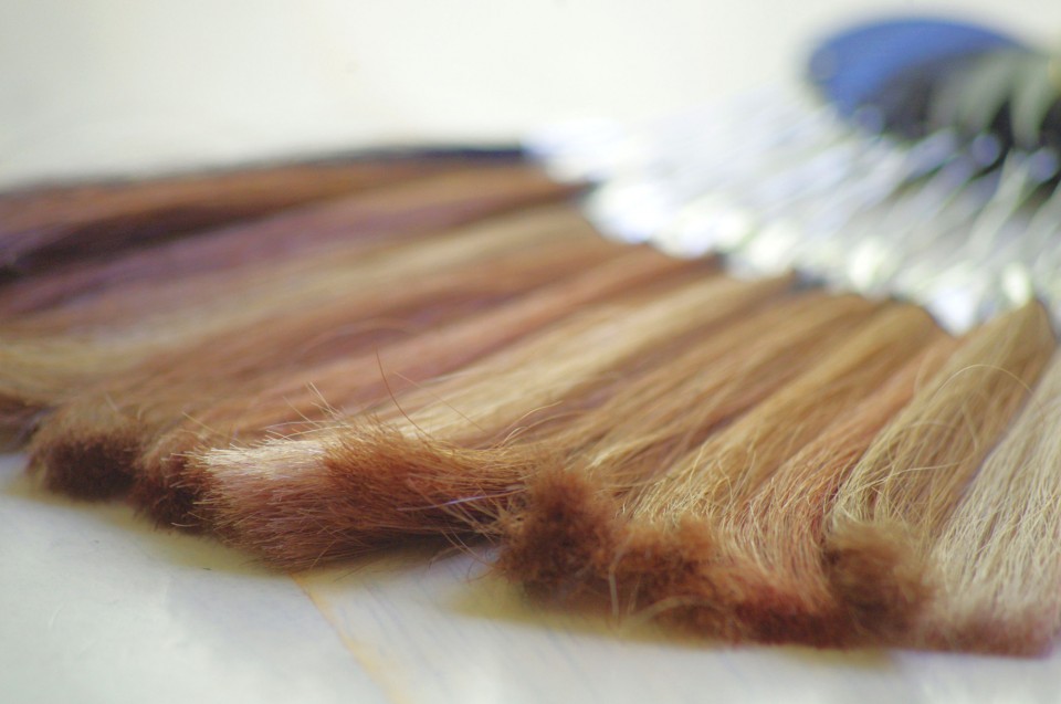 前髪だけのウィッグ